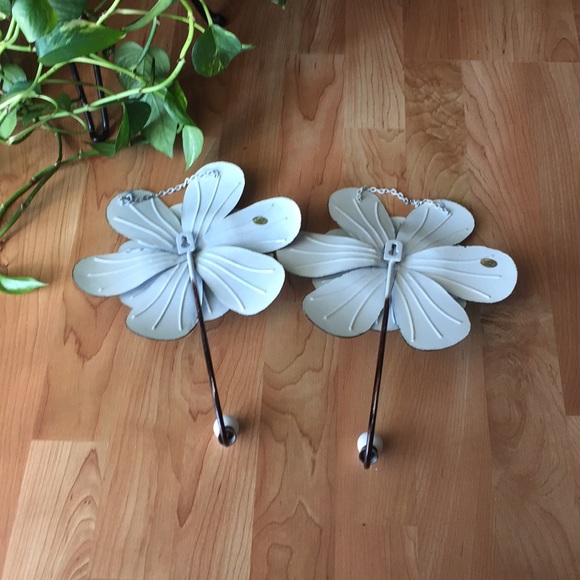 Wall Hanging Hooks - Picture 7 of 8